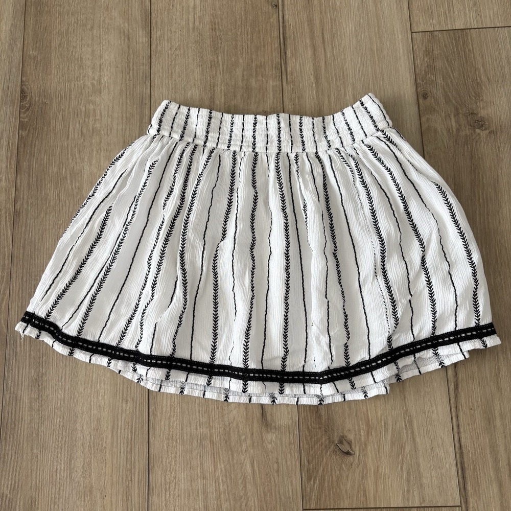 Abercrombie Kids White Black Ruffle Skirt Girls Size 13/14 Pull On Elastic Waist